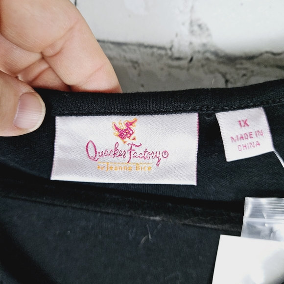 QUACKER FACTORY | bejeweled bedazzled flag heart v-neck short sleeve tee t-shirt - Picture 3 of 7